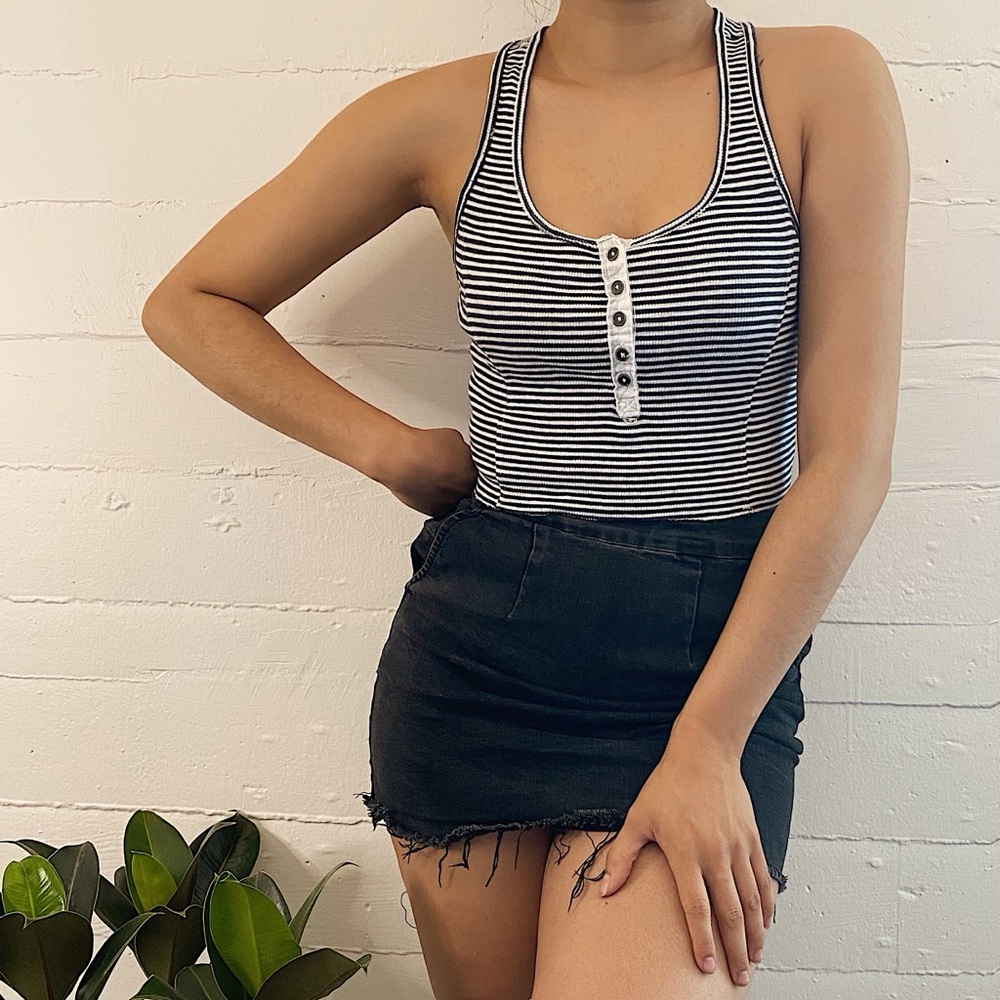 STRIPPED CROP TOP